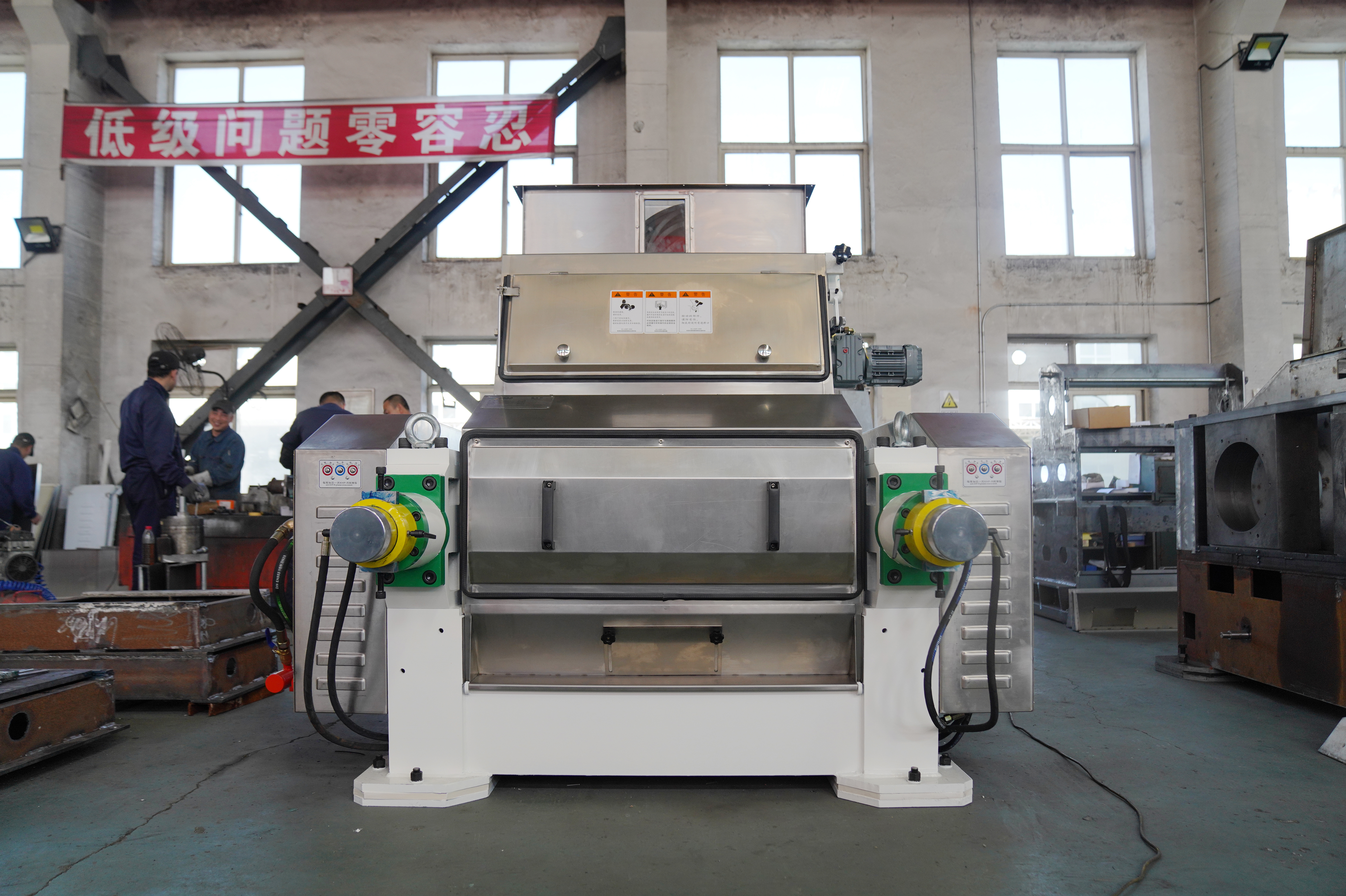 On-site pictures of Bellaex Water-cooled Flaking Mill